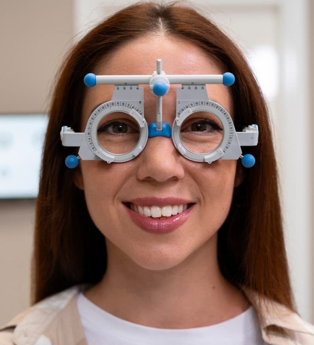 woman-getting-eye-exam-ophthalmologist-office (2) (1)